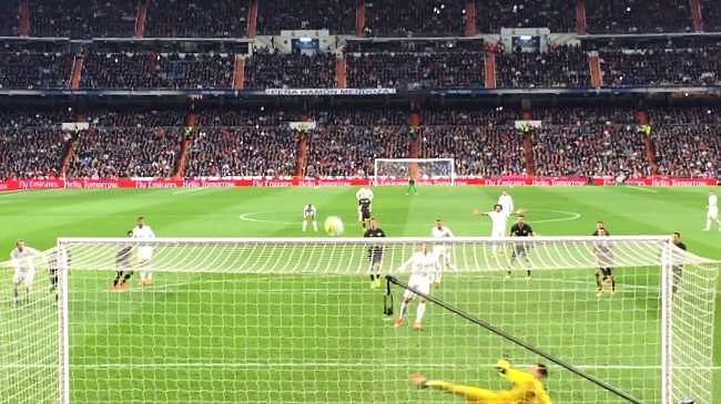 Video: Fan recording Cristiano Ronaldo's penalty miss from behind goal