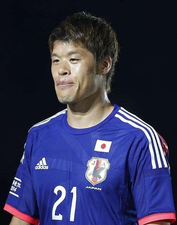 Marseille complete move for Japanese defender Sakai - 573 x 728 jpeg 40kB