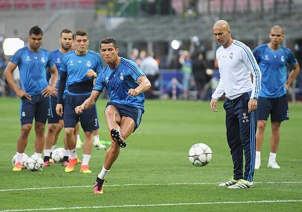 Cristiano Ronaldo returns to Real Madrid training