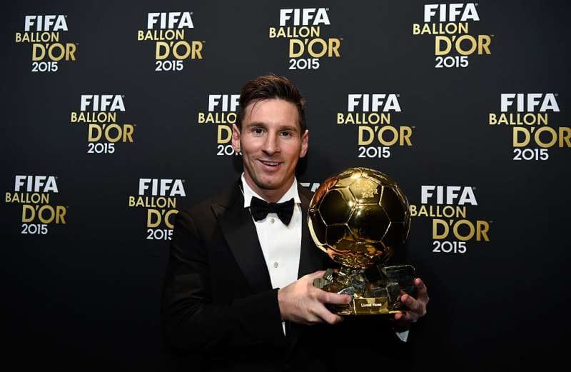 5 reasons why Lionel Messi is better than Cristiano Ronaldo