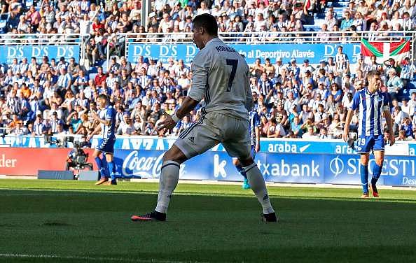Cristiano Ronaldo to extend contract with Real Madrid ...
